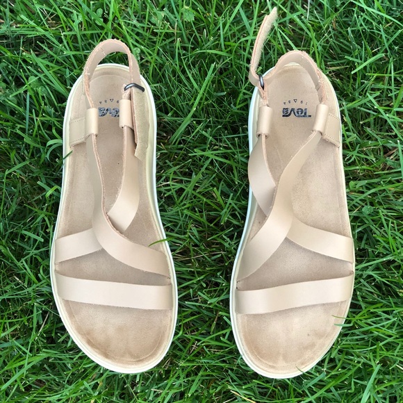 terra float livia lux